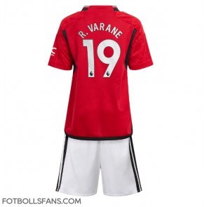 Manchester United Raphael Varane #19 Replika Hemmatröja Barn 2023-24 Kortärmad (+ Korta byxor)